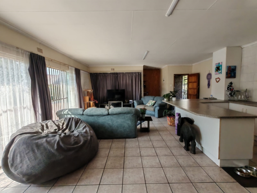 4 Bedroom Property for Sale in Vaalpark Free State